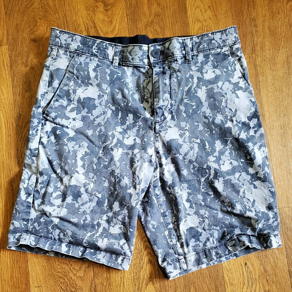 Calvin Klein Floral Blue Shorts SZ 32 men's